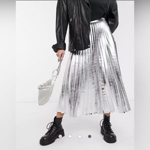 Topshop Silver Pleated Skirt, Sz 4
